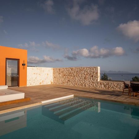 White Springs Retreat Villa Orthoniaí Exterior photo